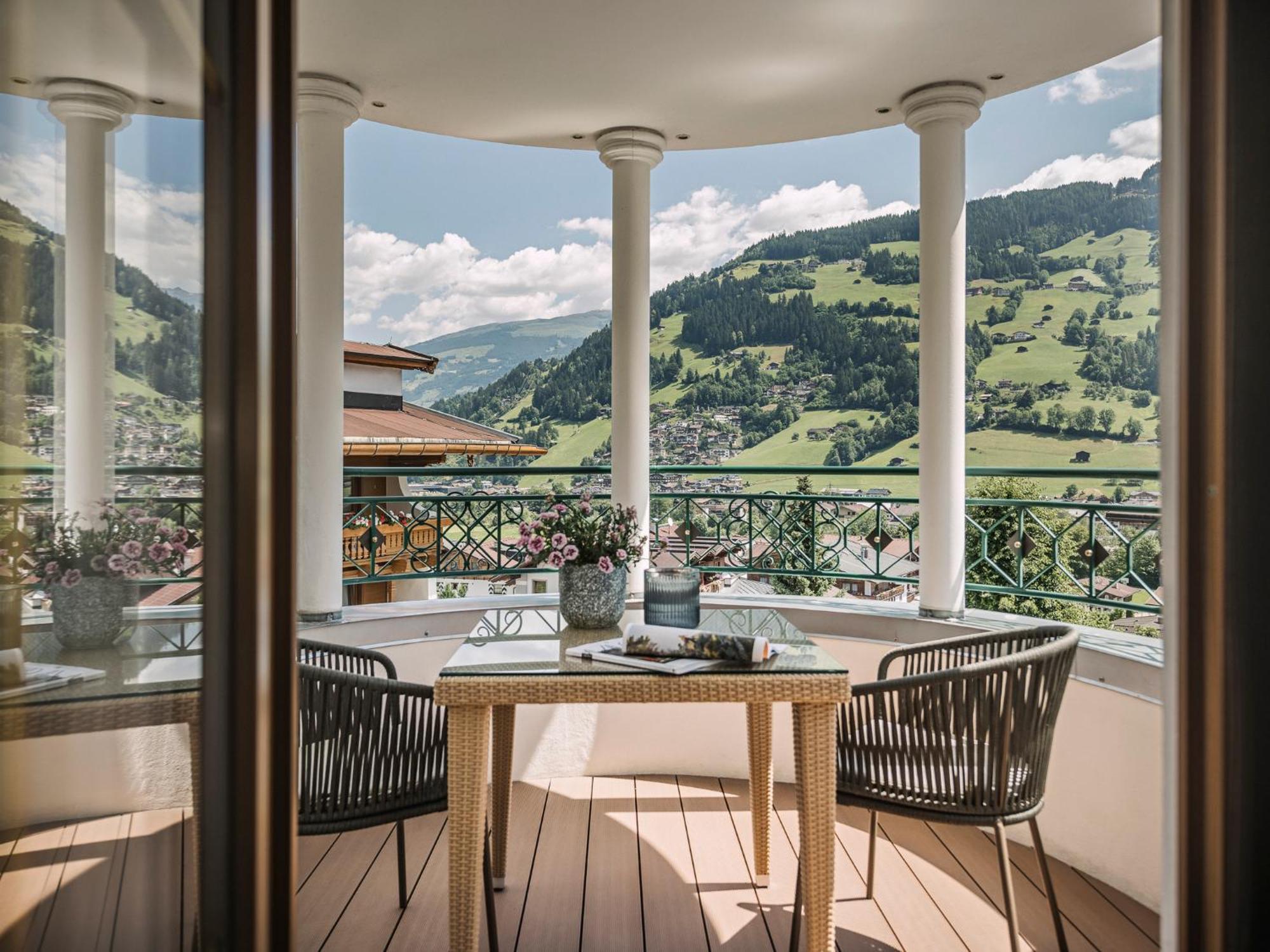 Hotel Sieghard Zillertal Hippach Exteriör bild