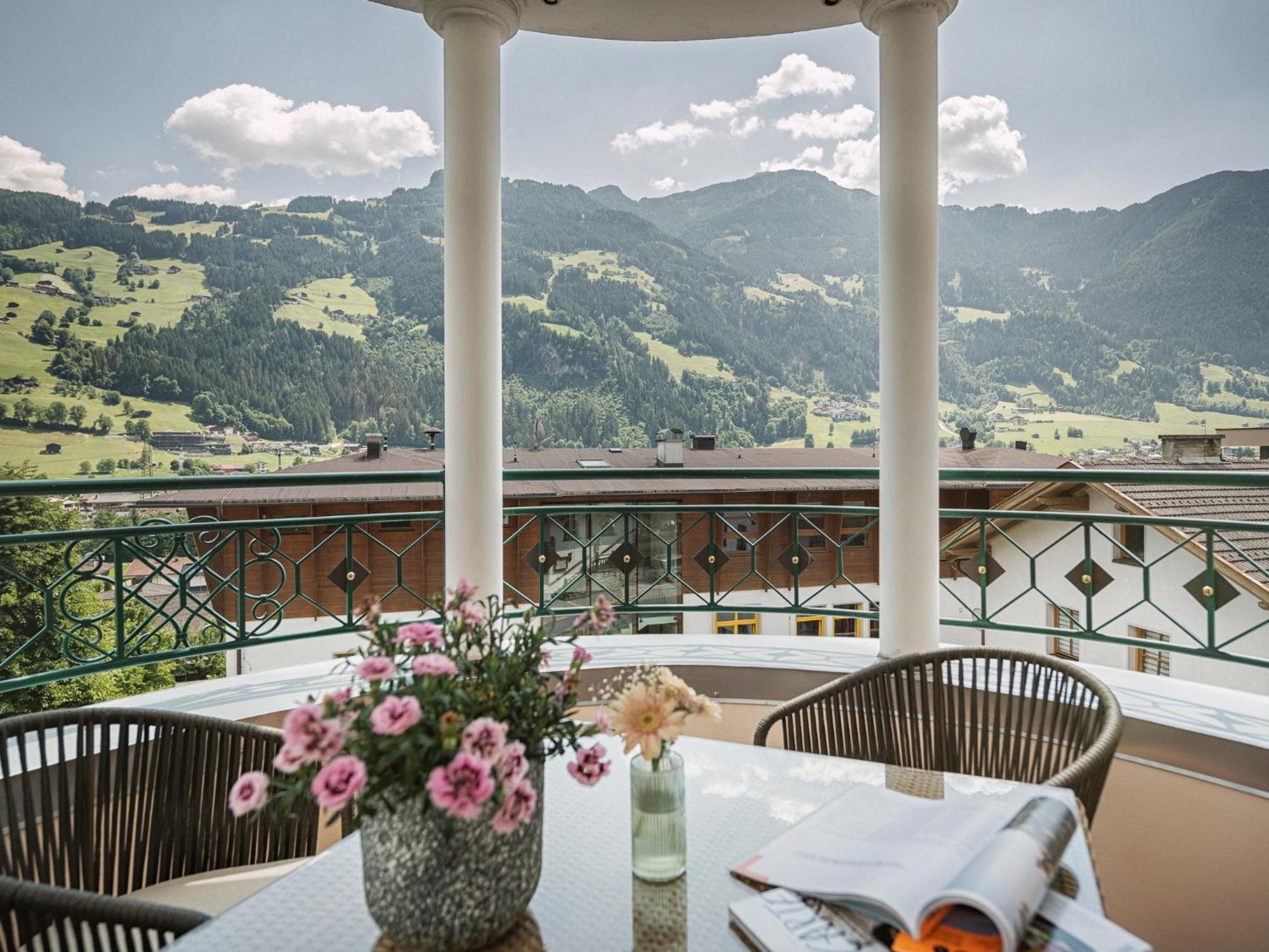 Hotel Sieghard Zillertal Hippach Exteriör bild