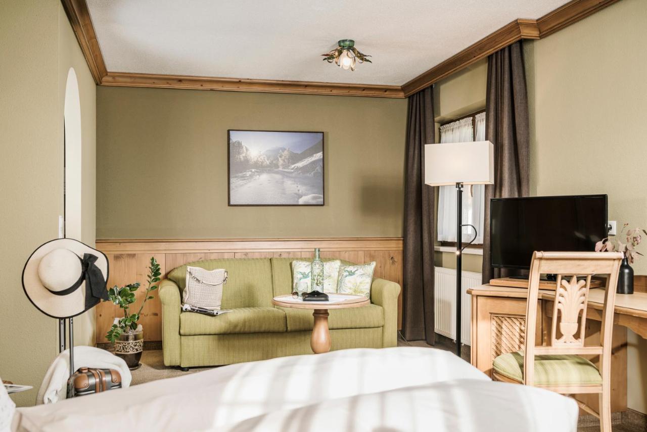 Hotel Sieghard Zillertal Hippach Exteriör bild